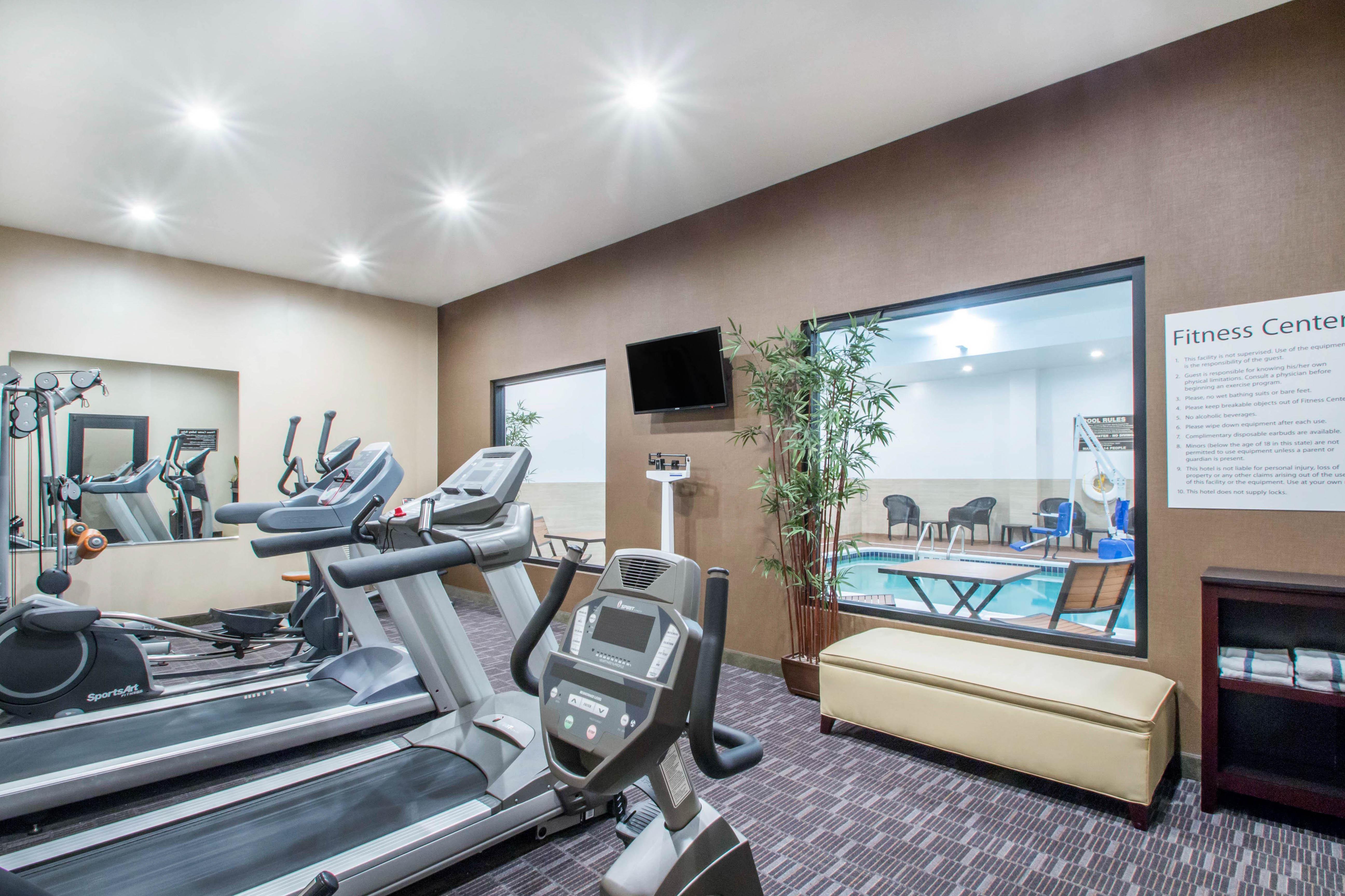Holiday Inn Express & Suites - Albany Airport - Wolf Road By Ihg Extérieur photo
