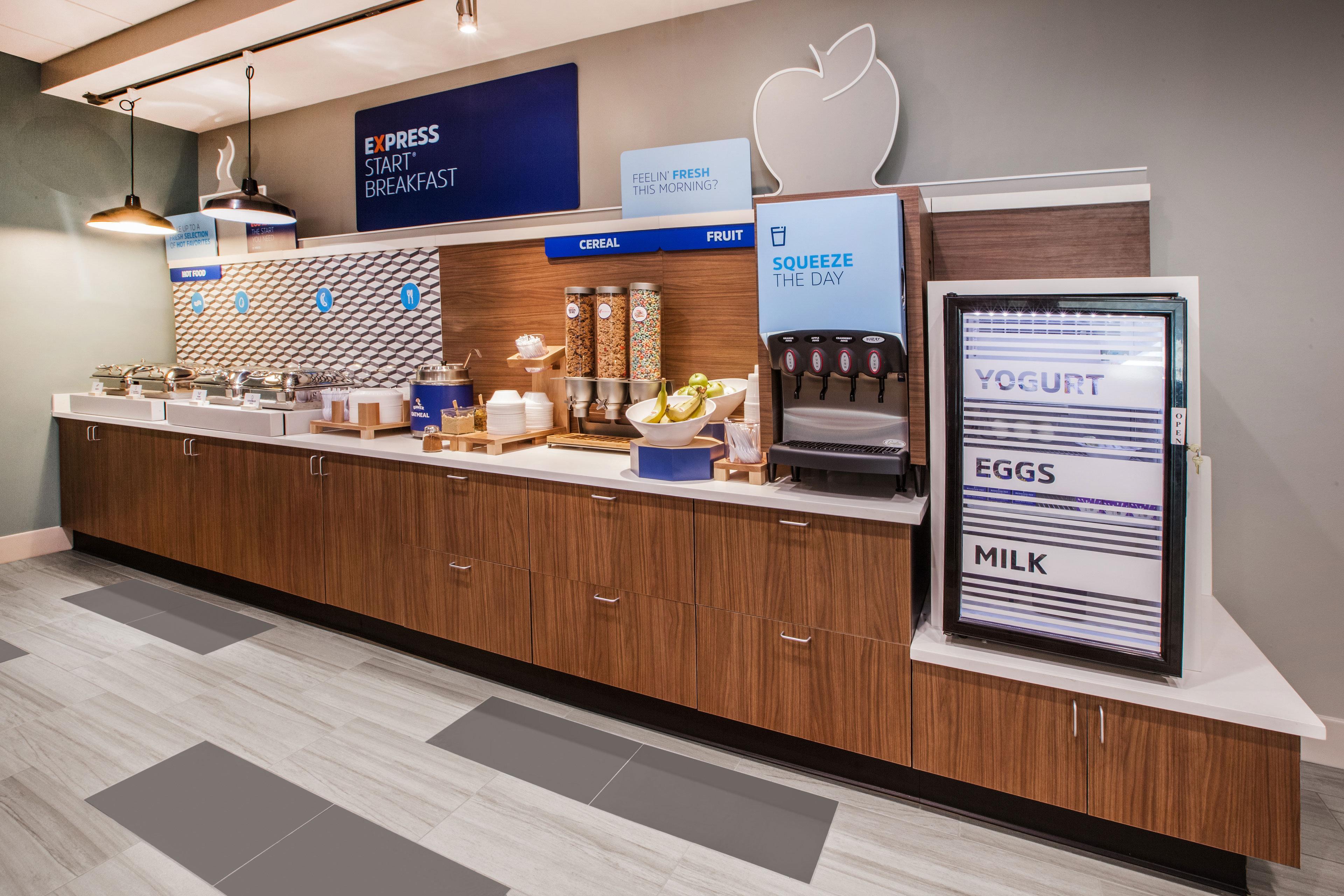 Holiday Inn Express & Suites - Albany Airport - Wolf Road By Ihg Extérieur photo