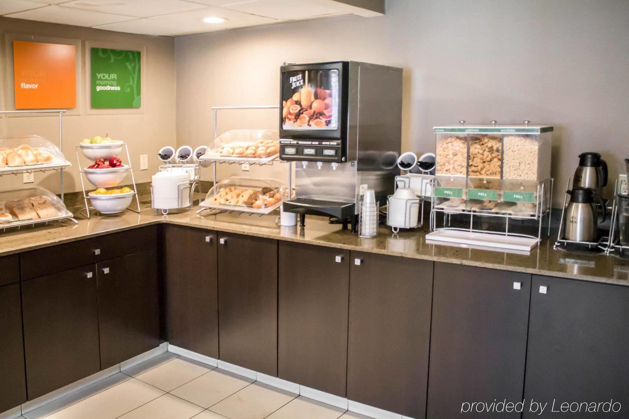 Holiday Inn Express & Suites - Albany Airport - Wolf Road By Ihg Extérieur photo